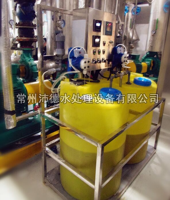 冷冻水自动加药设备现场安装图