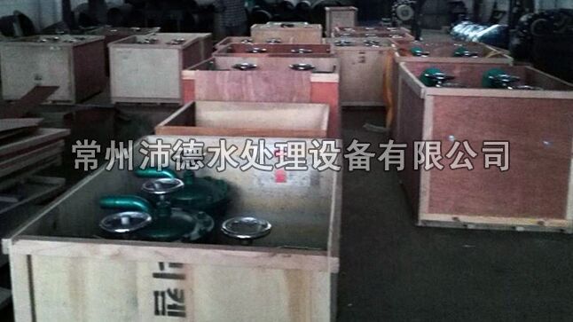 立式手摇刷式过滤器装箱照2